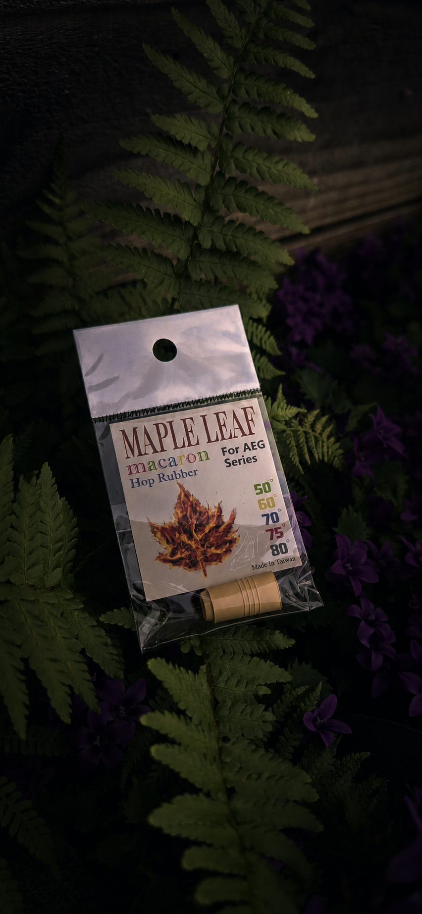 Maple leaf macaron bucking