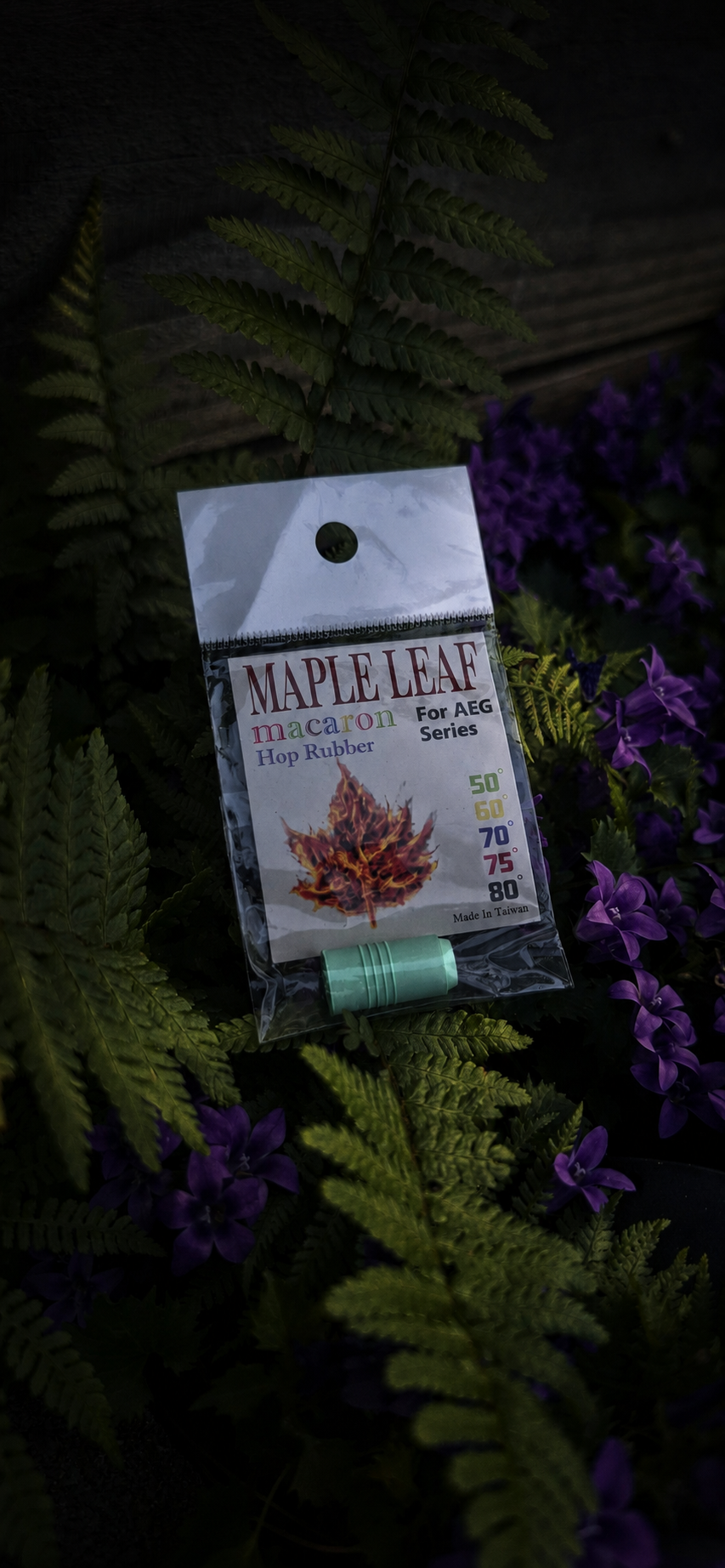 Maple leaf macaron bucking